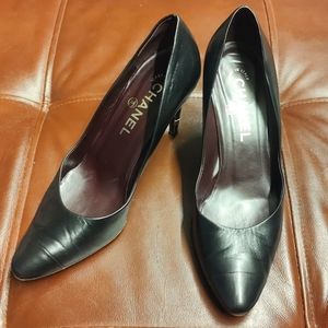 Chanel Leather pump size 37